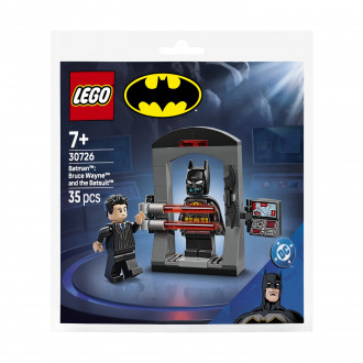 LEGO Super Heroes: Batman - Bruce Wayne and the Batsuit (30726)