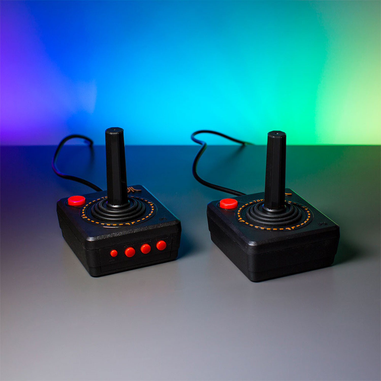 The Source Atari Flashback 12 Κονσόλα Βιντεοπαιχνιδιών με είσοδο HDMI εσωτερική μνήμη και δύο χειριστήρια